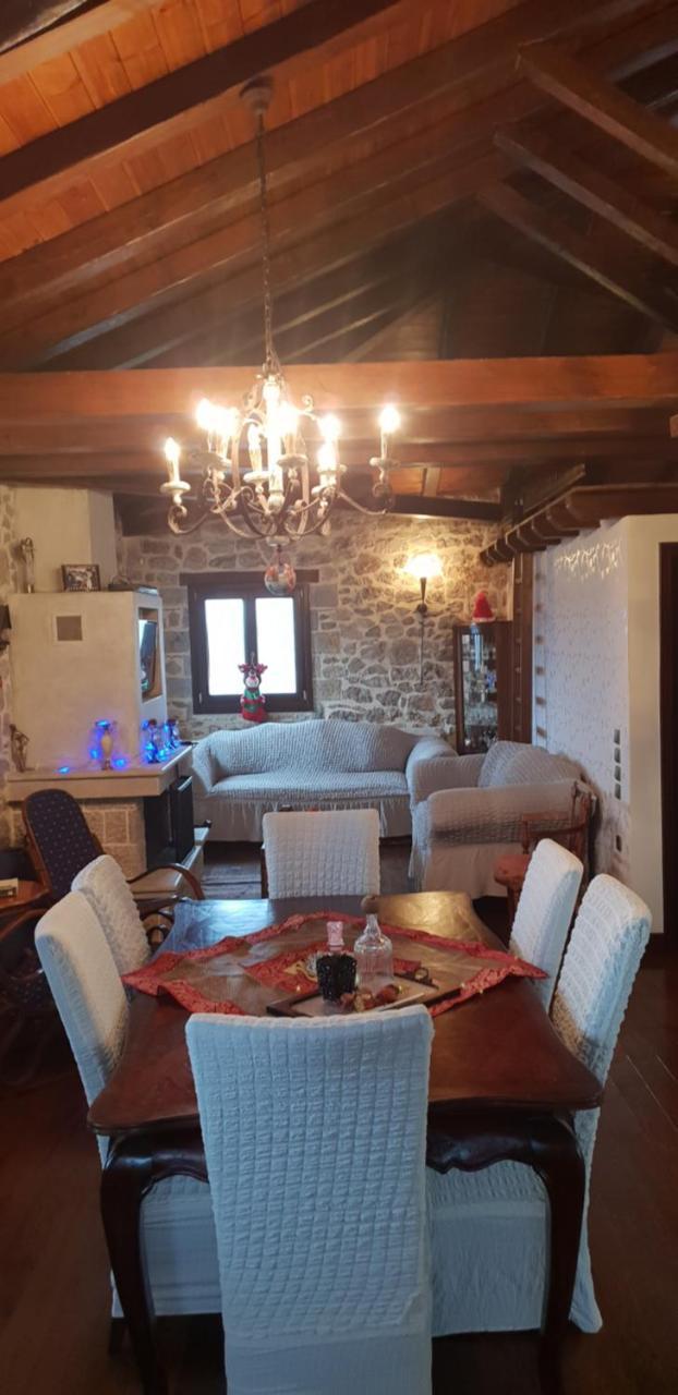 Mountain Villa Graviá Buitenkant foto
